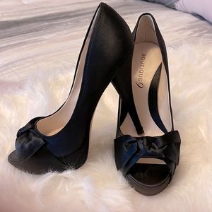 Boutique 9 black satin platform dress shoe size 7M